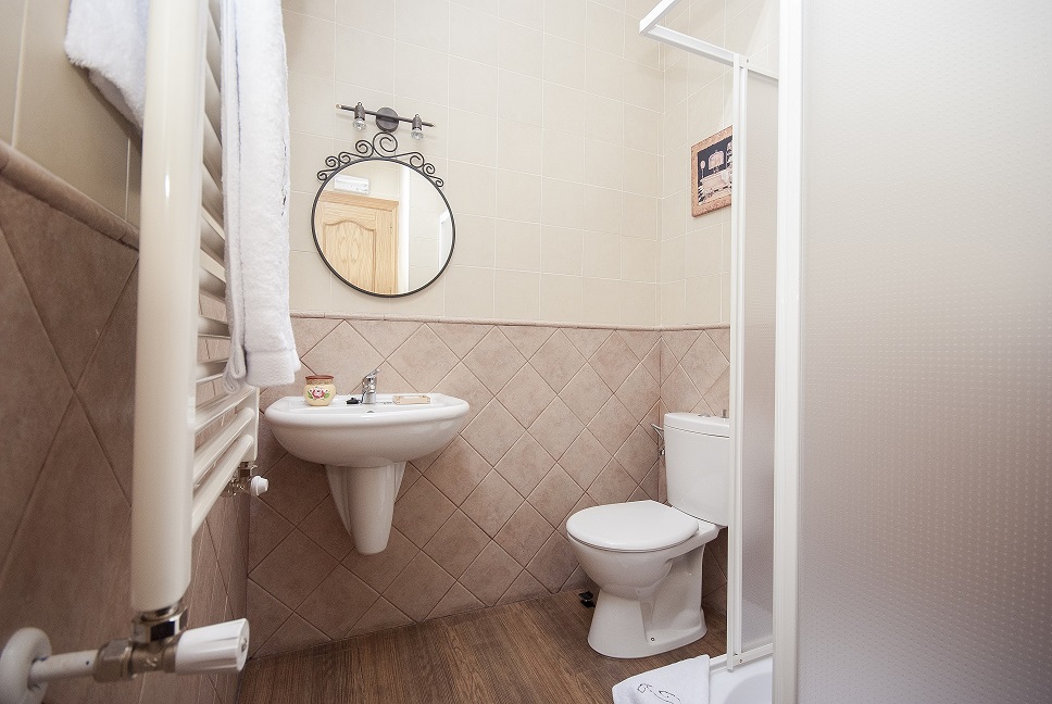 Vivienda Uso Turístico Los Garriolos - Planta Superior - Baño Habitación matrimonio