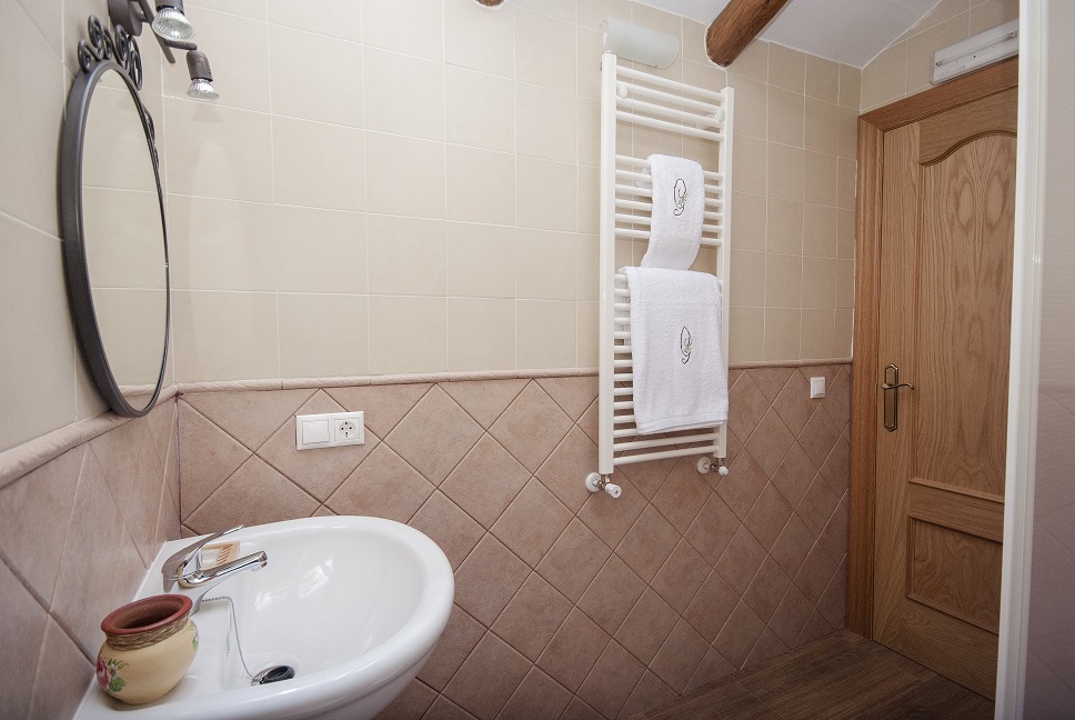 Vivienda Uso Turístico Los Garriolos - Planta Superior - Baño Habitación